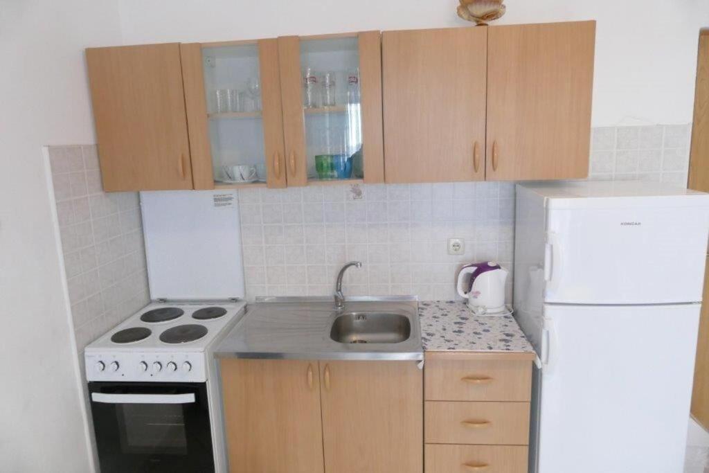 Apartments Jasmin Barbat na Rabu Экстерьер фото