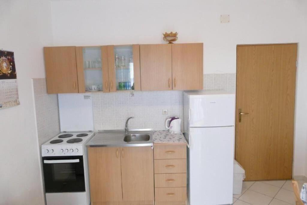 Apartments Jasmin Barbat na Rabu Экстерьер фото