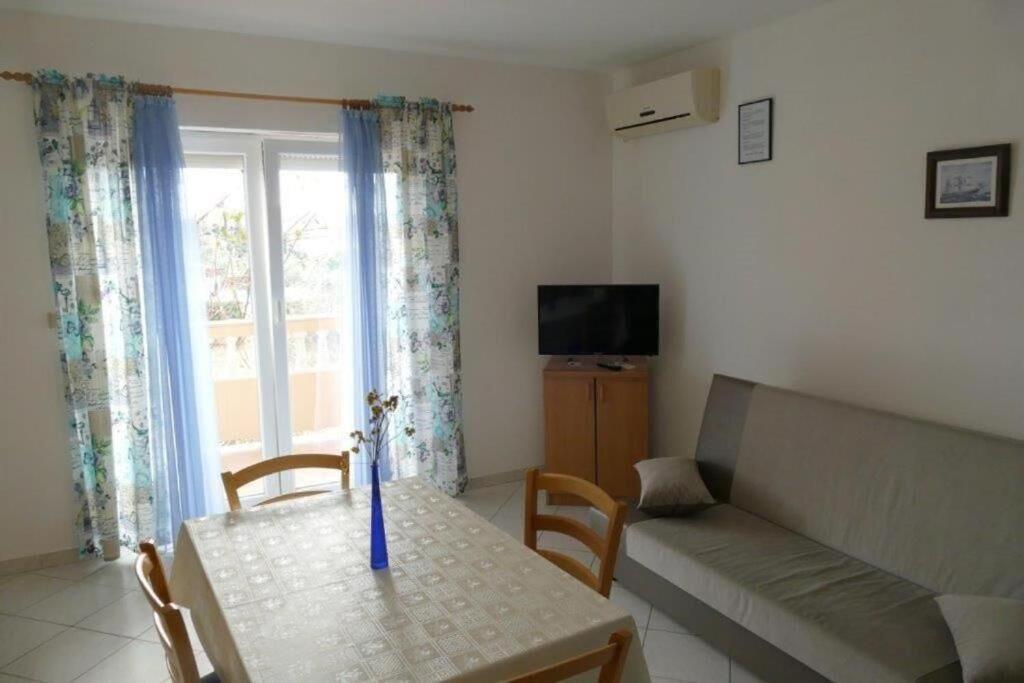 Apartments Jasmin Barbat na Rabu Экстерьер фото