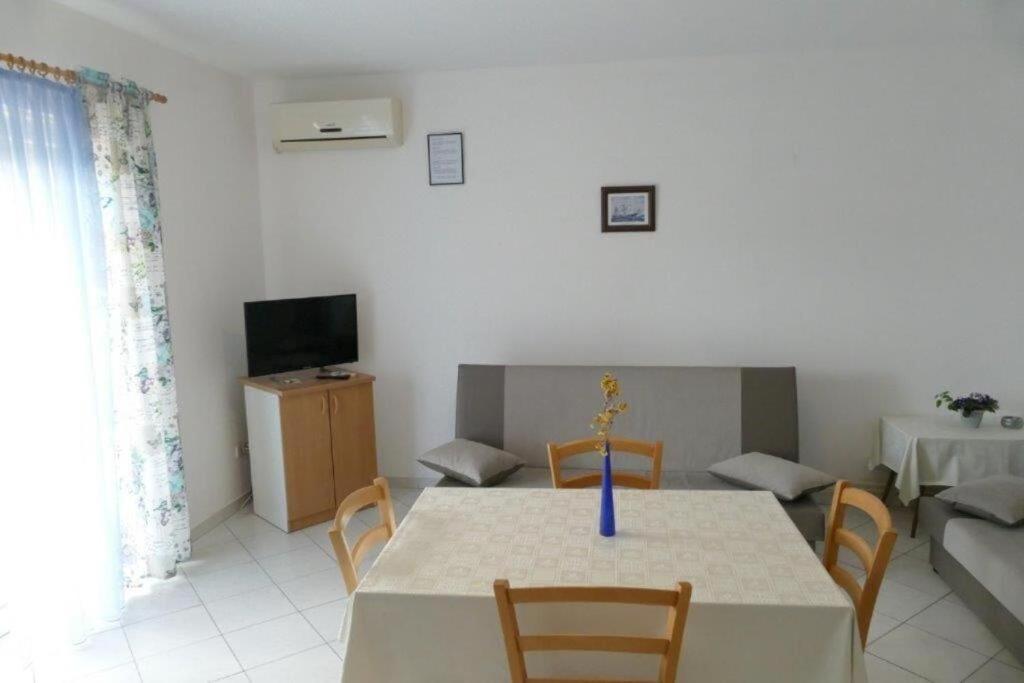 Apartments Jasmin Barbat na Rabu Экстерьер фото