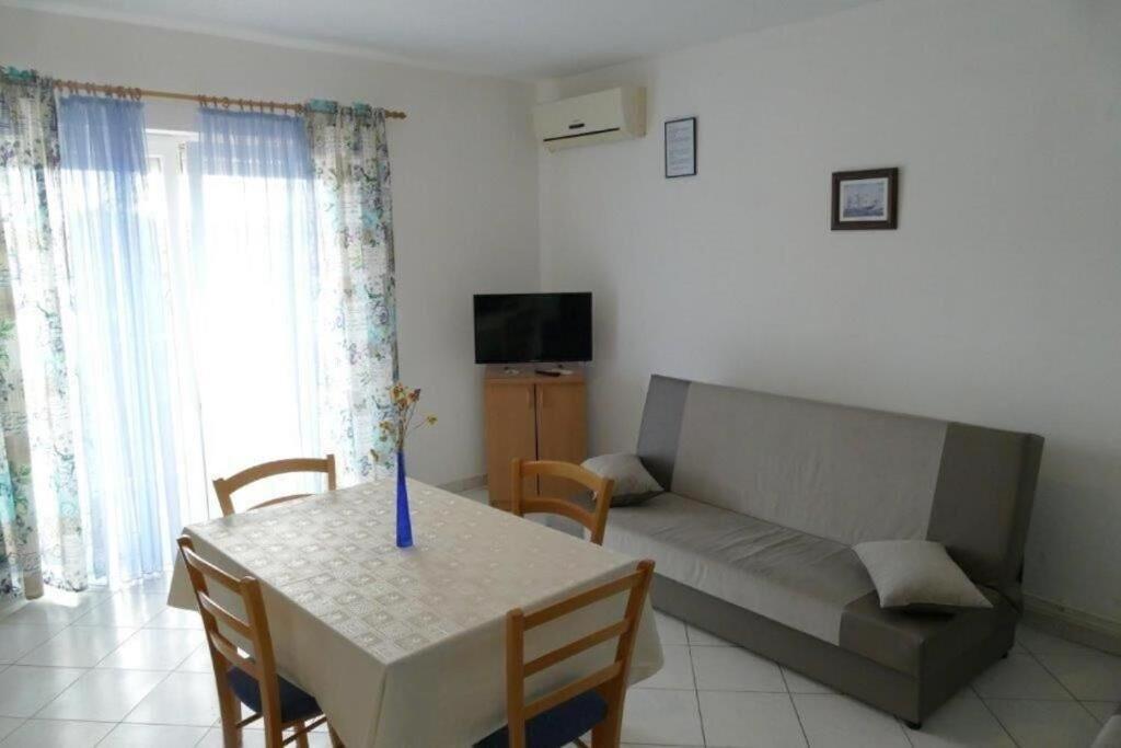 Apartments Jasmin Barbat na Rabu Экстерьер фото
