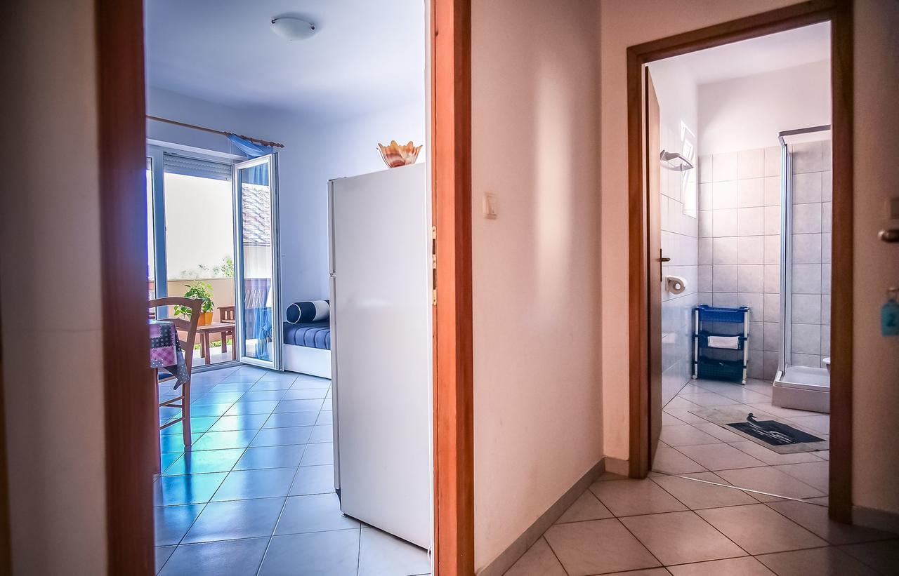 Apartments Jasmin Barbat na Rabu Экстерьер фото