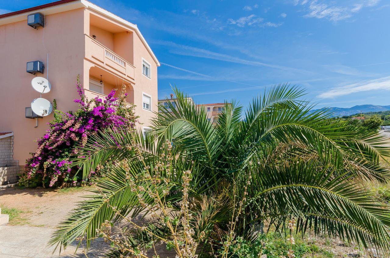 Apartments Jasmin Barbat na Rabu Экстерьер фото