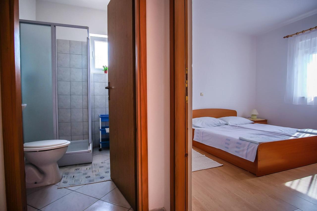 Apartments Jasmin Barbat na Rabu Экстерьер фото