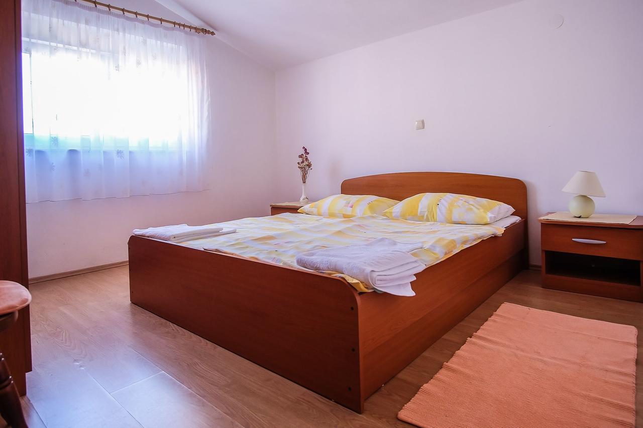 Apartments Jasmin Barbat na Rabu Экстерьер фото